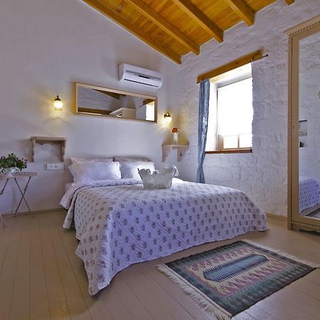 Lilyum Alacati - Tas Ev Bagian luar foto