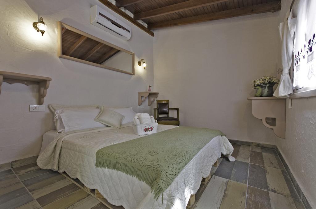 Lilyum Alacati - Tas Ev Bagian luar foto
